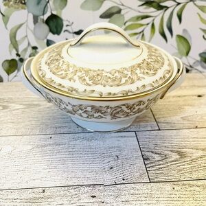 Sugar Bowl and Lid - Noritake Platinum Trim China